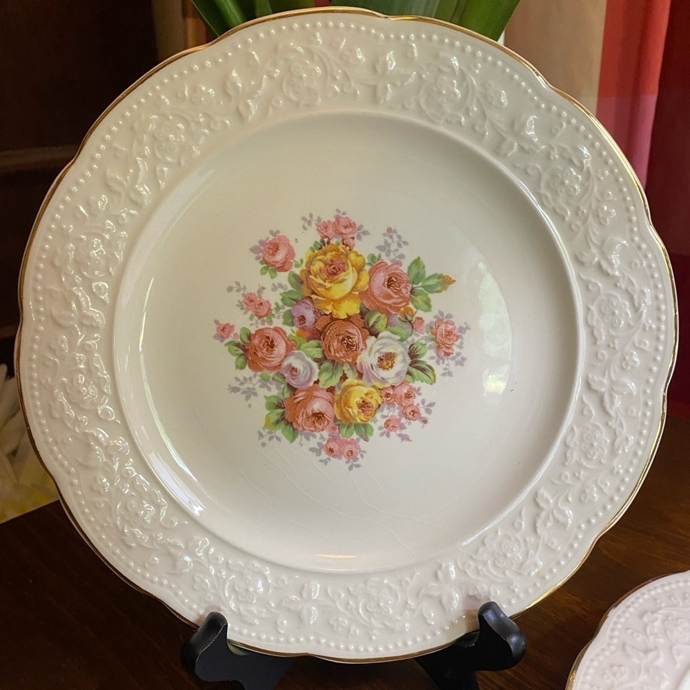 Edwin M. Knowles 41-2 Earthenware Discontinued Set of 4 Dinner Plates 9 1/4”